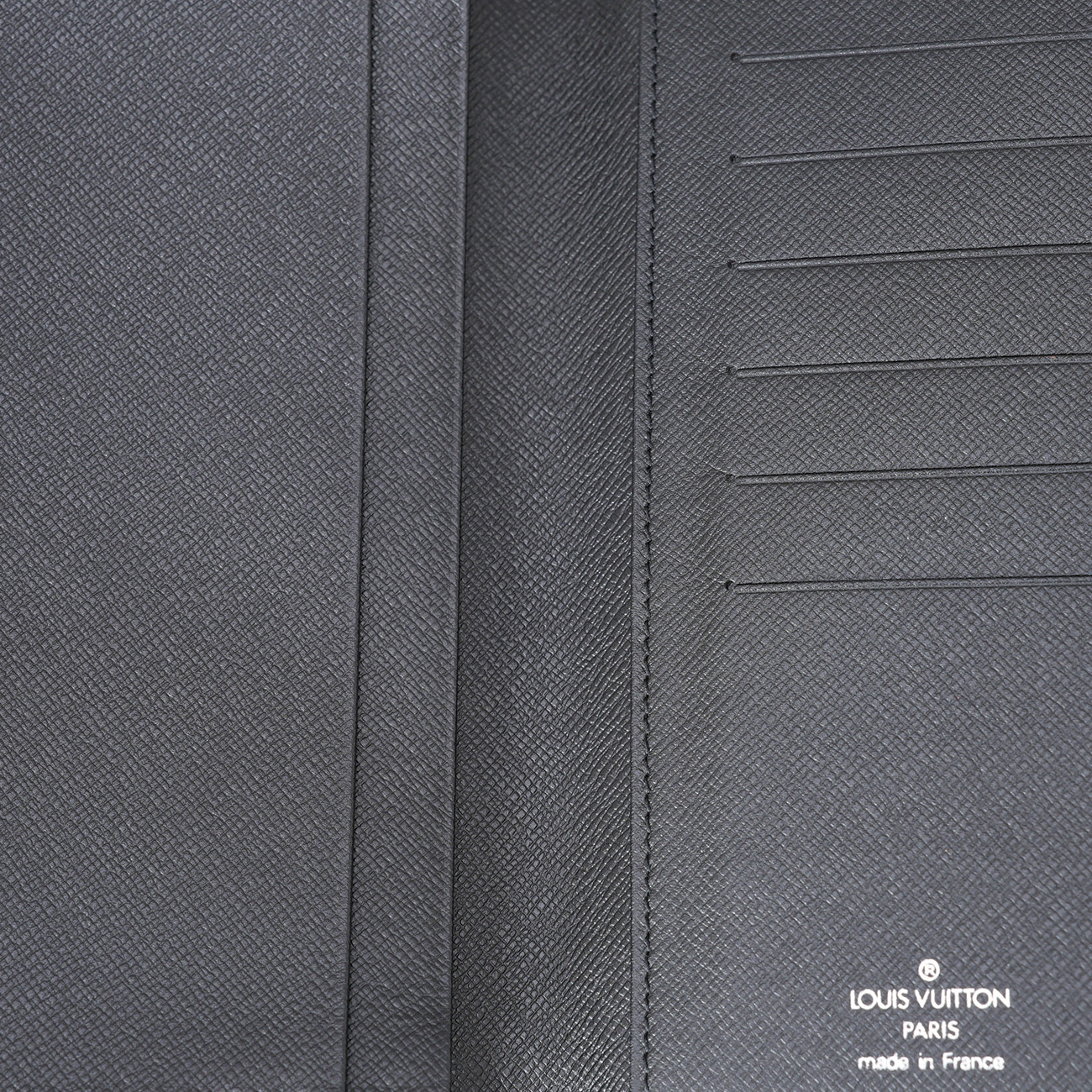 LOUIS VUITTON(USED)루이비통 타이가 장지갑